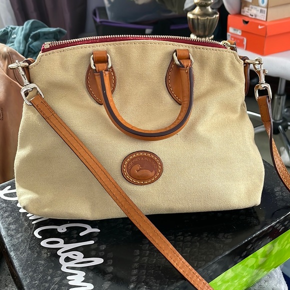 Dooney & Bourke Handbags - Dooney & Burke small bag